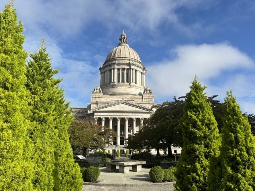 The Washington State Capitol Building on a bright September Day